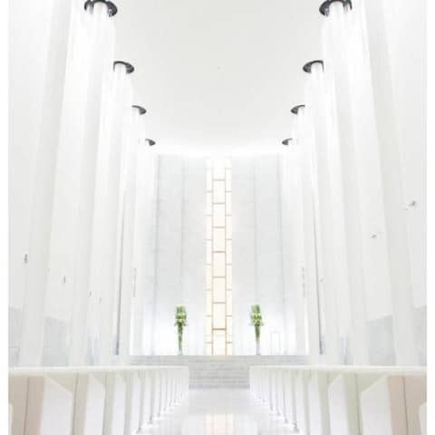 W the style of wedding