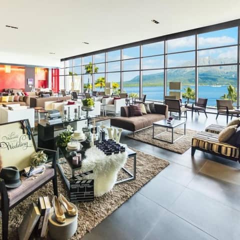 W the style of wedding