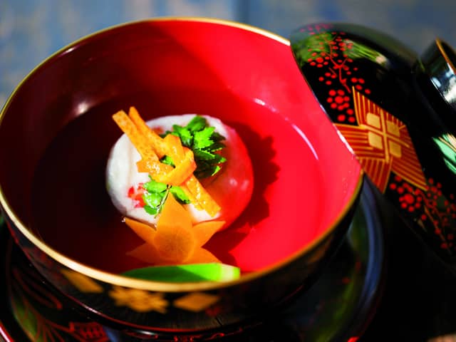 鶴羽根神社 二葉