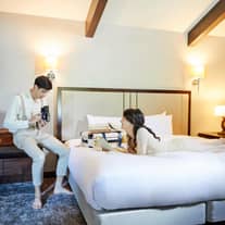 【12月限定特典】新郎新婦ご宿泊プレゼント(挙式前日又は当日1泊朝食付/スイートルーム10万円相当)