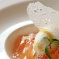 チャペル神楽 Chapel kagura|東京 神楽坂のウェディングチャペル