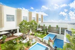 アールベルアンジェ四日市 Ange Jardinーアンジェ ジャルダンー◇会場に隣接した専用ガーデンで水・緑・空を感じる結婚式を