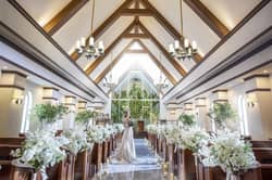 アールベルアンジェ四日市 セントグローリア大聖堂◆ドレスが最も映えるのは自然の光