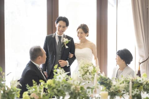 《組数限定の少人数婚》美食を楽しむ ゆったりとした会食スタイル