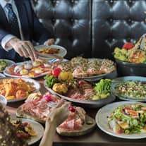 【OPEN記念特典】＜27年4月までのパーティー限定＞料理グレードUP×人数分プレゼント